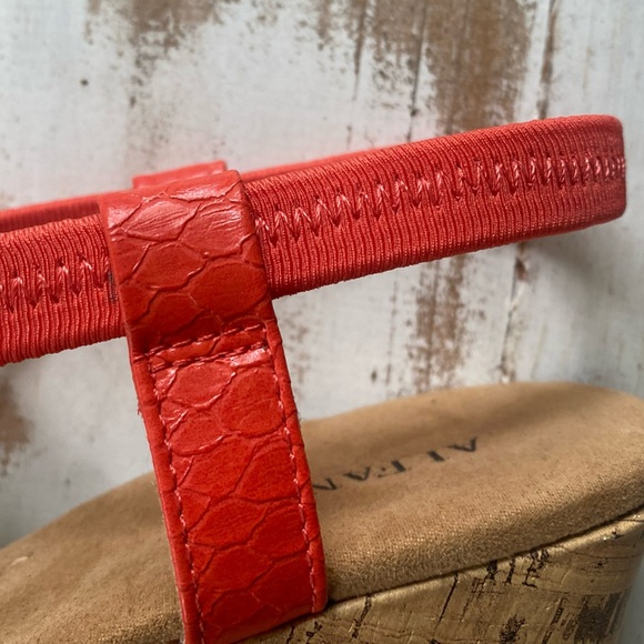 ALFANI coral cork wedge sandals size 9 faux leather summer dressy casual EUC - Picture 4 of 12